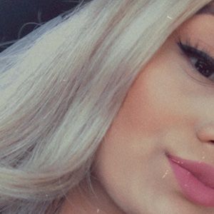 Meet your Posher, Ariana